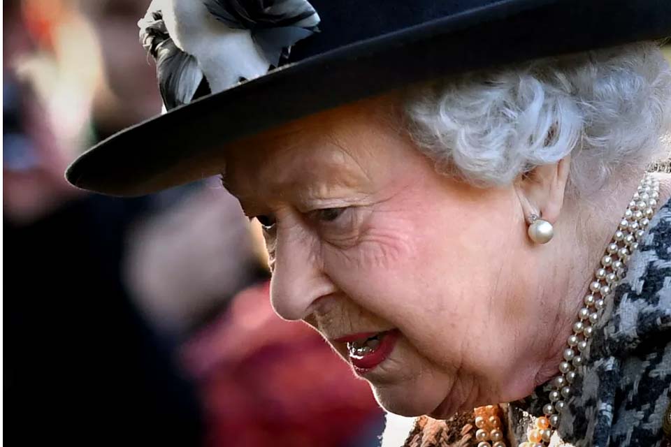 Rainha assina lei do Brexit a oito dias da data prevista para saída do Reino Unido