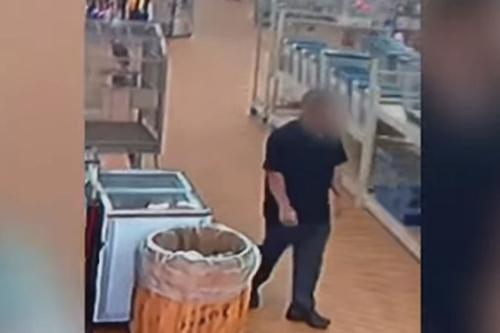 Inusitado: Homem furta cobra de loja e esconde dentro da calça 