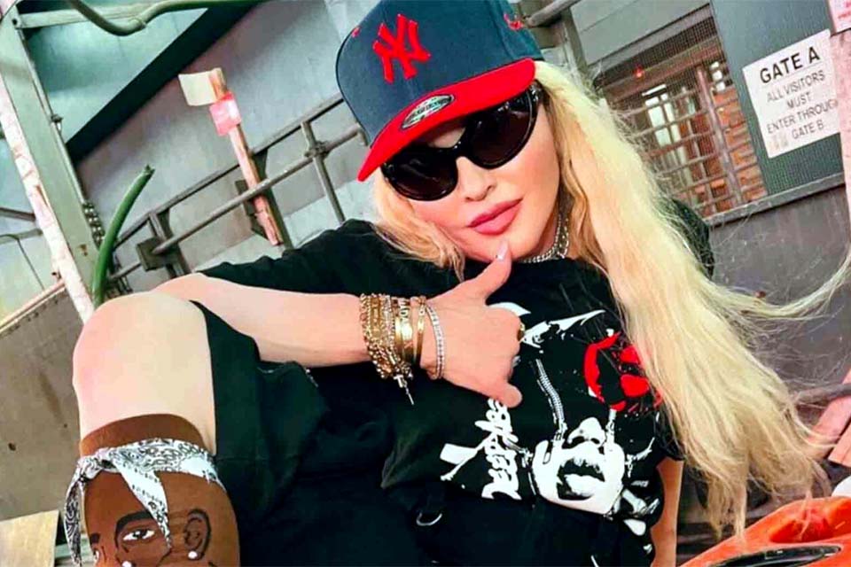 Madonna admite 'obsessão' por sexo e que se arrepende de casamentos