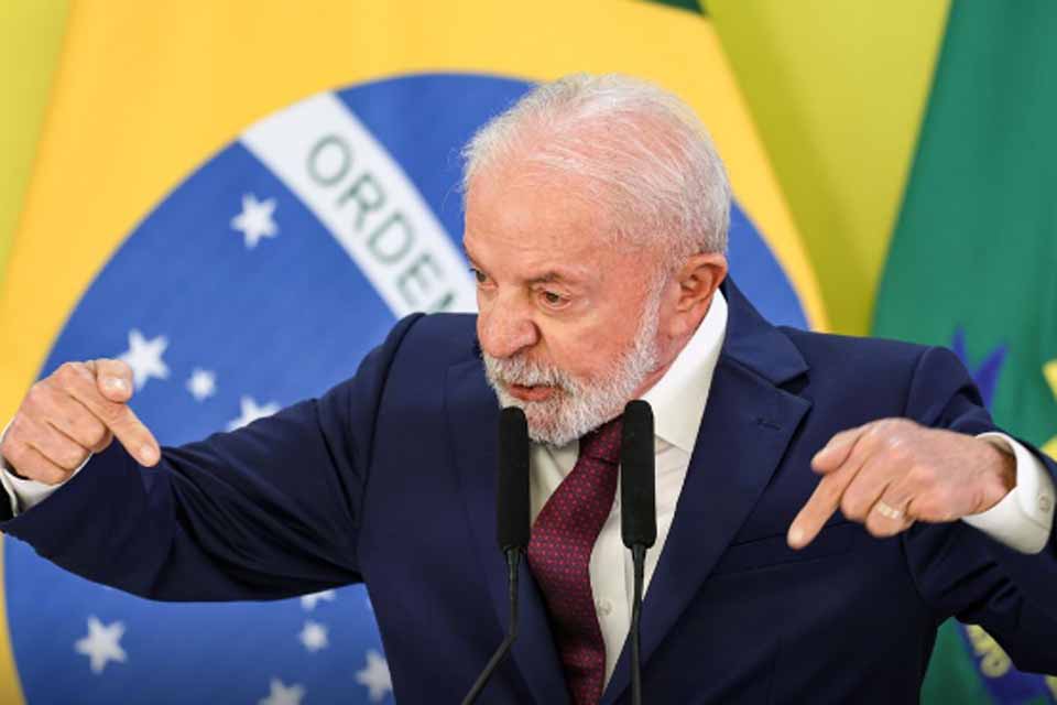 Lula quer expulsão de servidor que agrediu mulher e criança no DF