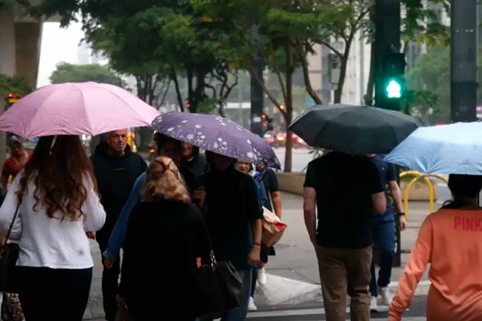 Fim de semana será de temporal no Sudeste e chuva intensa no Norte