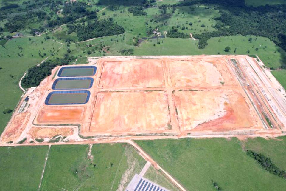 Obras do sistema de esgotamento sanitário executadas pelo Governo trarão novos cenários aos municípios de Jaru e Ji-Paraná