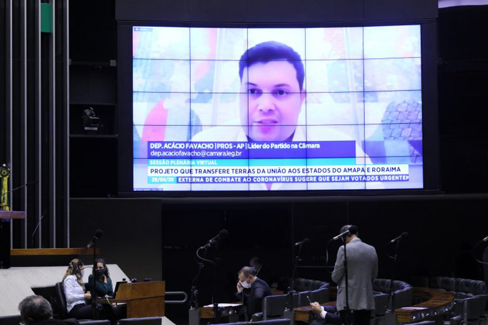 Câmara aprova proposta que transfere terras da União para Roraima e Amapá