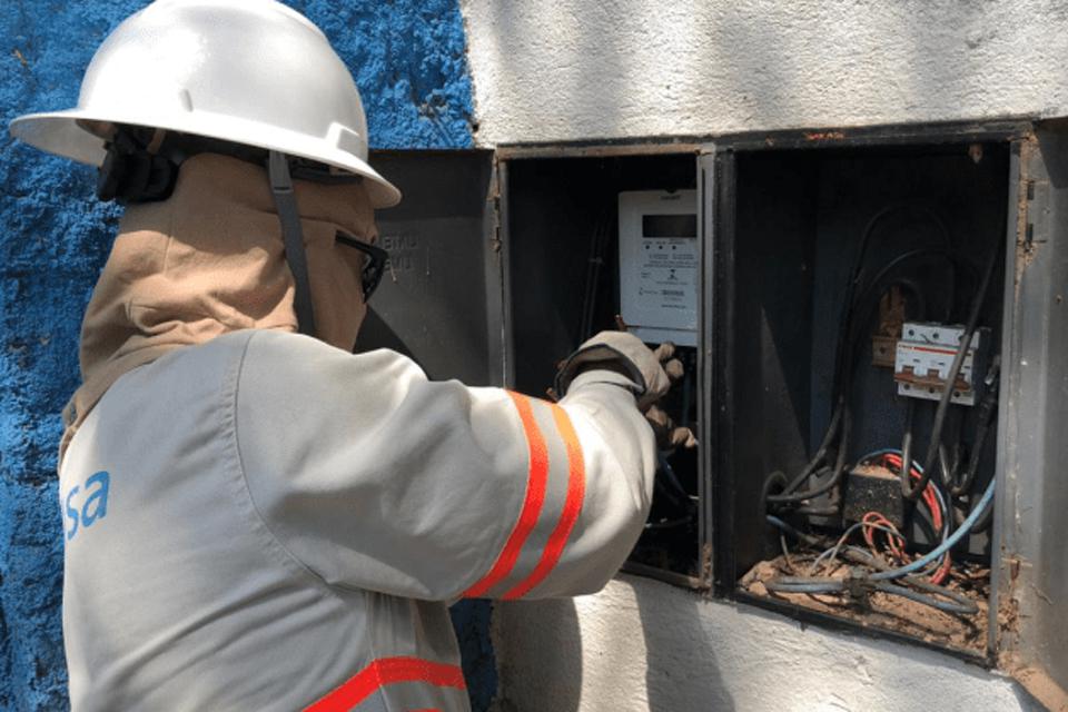 Associação de cidadania em Rondônia aciona Aneel na Justiça para impedir que Energisa efetue cortes durante a pandemia