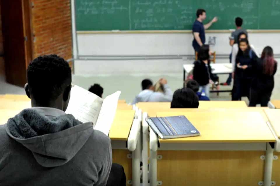Deputados de SC proíbem cotas raciais em universidades estaduais