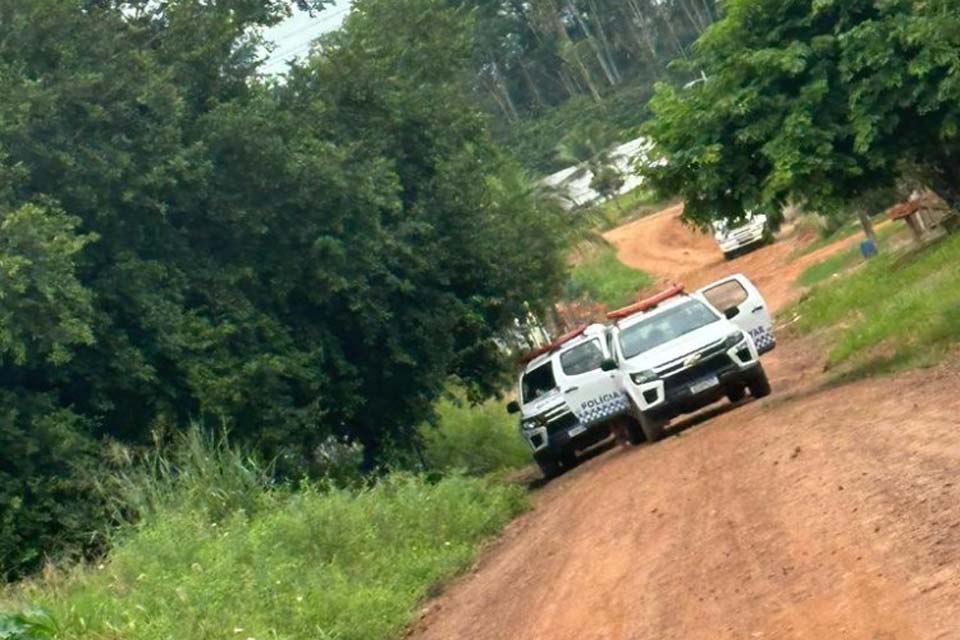 PM é acionada após mulher ter mordido namorado e tentado esfaqueá-lo