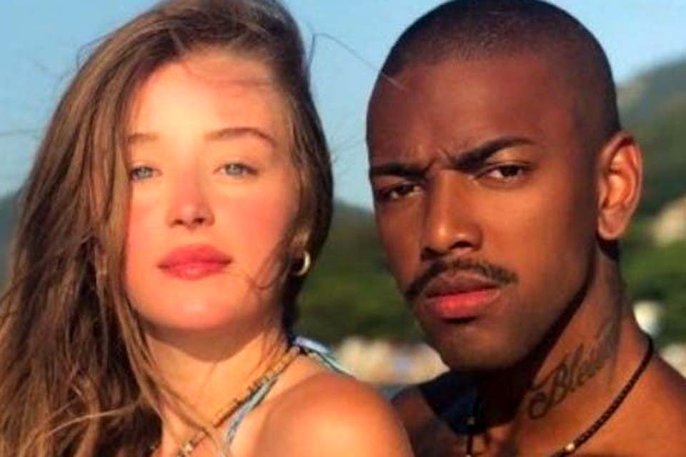 Polícia apreende passaporte e R$ 470 mil na casa de Nego do Borel no Rio de Janeiro