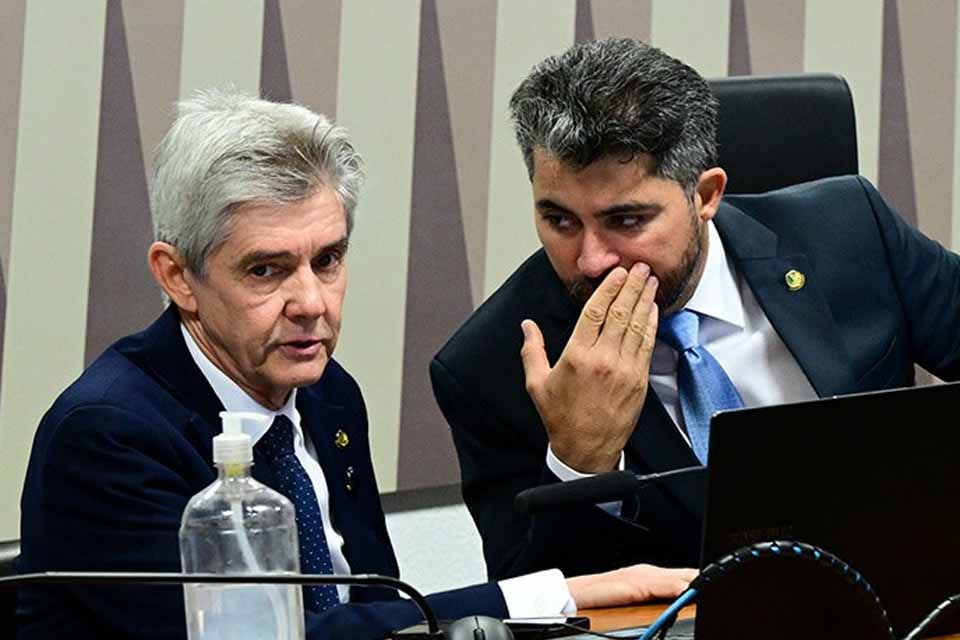 Aos 45 do segundo tempo, senadores bolsonaristas de Rondônia recuam da PEC da Blindagem após pressão popular