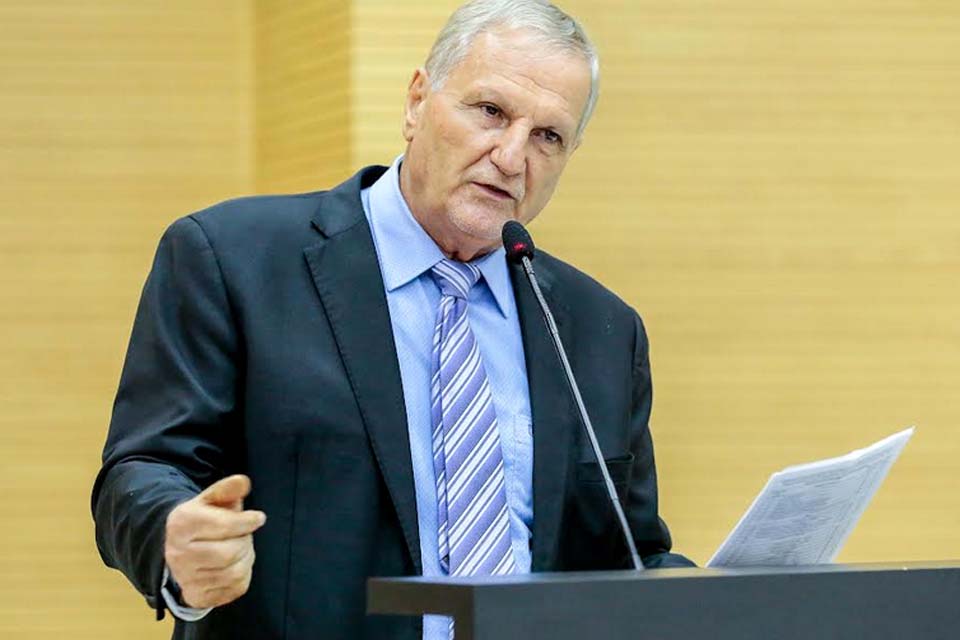 Adelino Follador pede redução das taxas cobradas pelo Detran em Rondônia