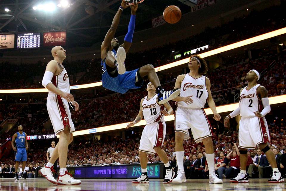 NBA pode recomeçar em complexo esportivo da Disney, na Flórida