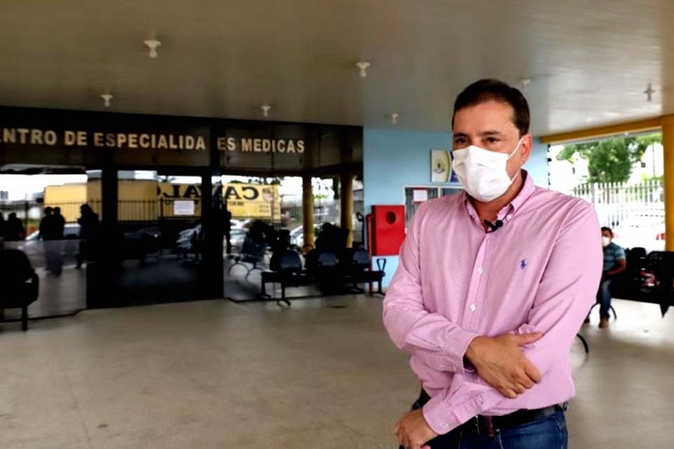 Prefeito de Hildon Chaves visita unidades de atendimento e enfrentamento ao novo coronavírus