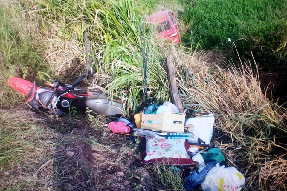 Motociclista sofre ferimentos após colisão com carro na RO-383