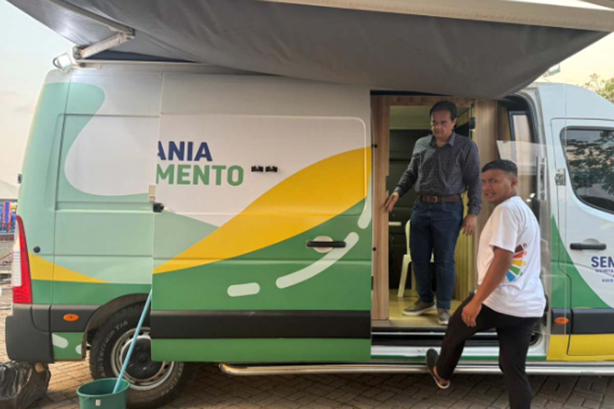 Prefeitura amplia atendimento do CadÚnico durante a Agrotec com Unidade Móvel na Estrada de Ferro Madeira-Mamoré