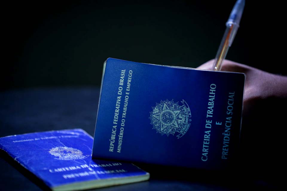 Após meses de demissões, Brasil cria 131 mil vagas formais de emprego em julho