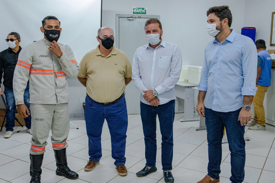 Prefeitura de Porto Velho leva ponto de vacinação a profissionais da indústria 