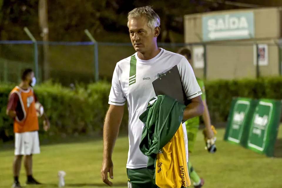 Após vitória do América-MG, Lisca pede adiamento da Copa do Brasil: 