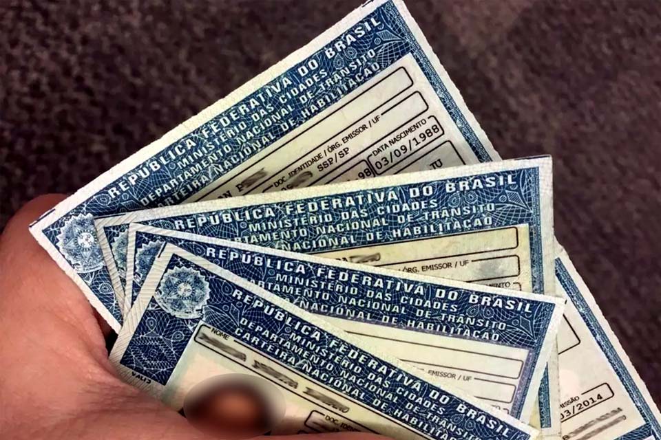 Câmara aprova CNH com validade de 10 anos e até 40 pontos no prontuário