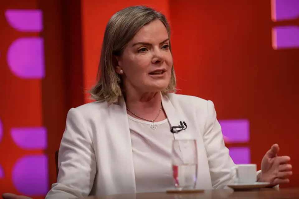 “Perde o Brasil”, diz Gleisi sobre derrubada de vetos do licenciamento