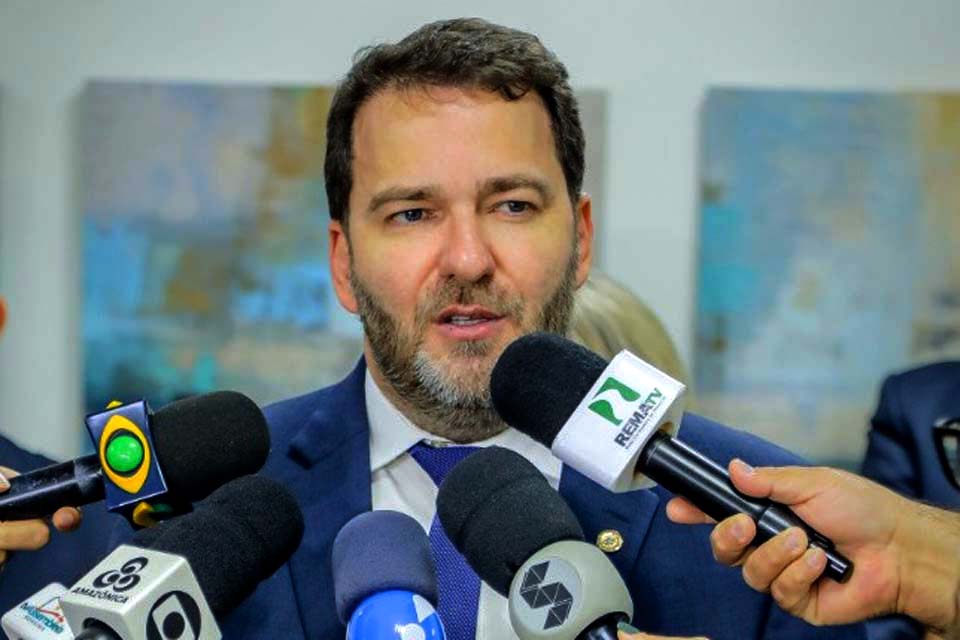 Alex Redano condena veementemente fala de deputado e reforça respeito às leis, às instituições e às forças policiais