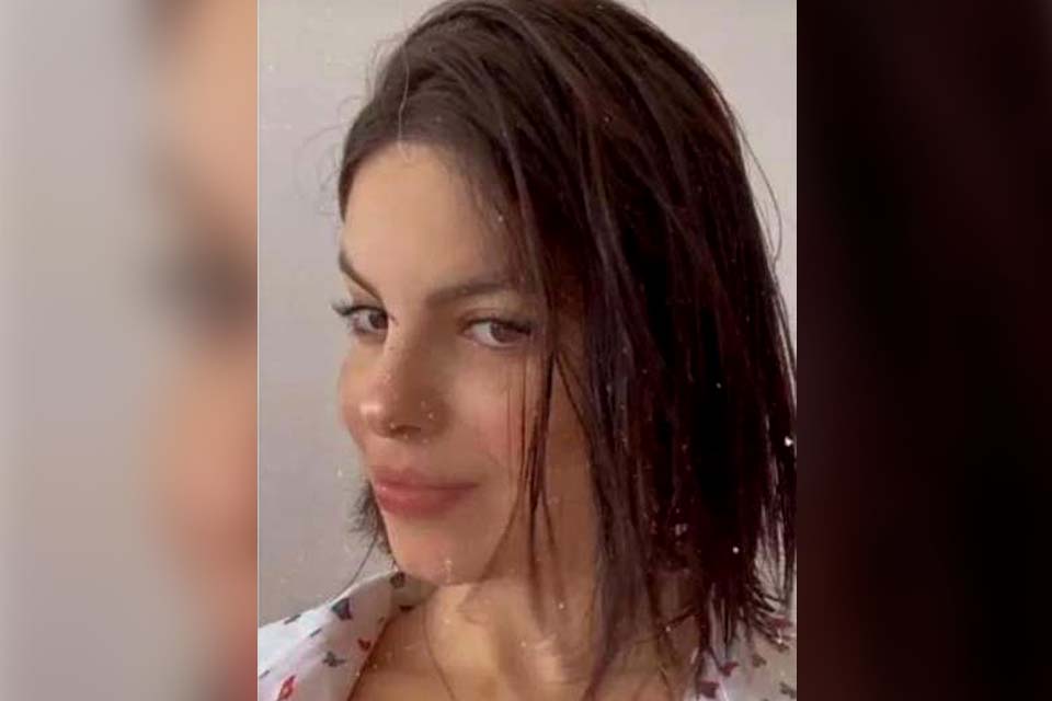 Após nascimento do filho, Sthefany Brito brinca: “Deixou lavar o cabelo”