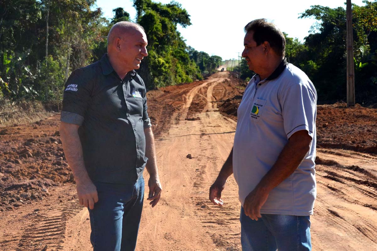 Investimento de Ezequiel Neiva garante tubos Pead para fortalecer infraestrutura rural em Alto Alegre dos Parecis