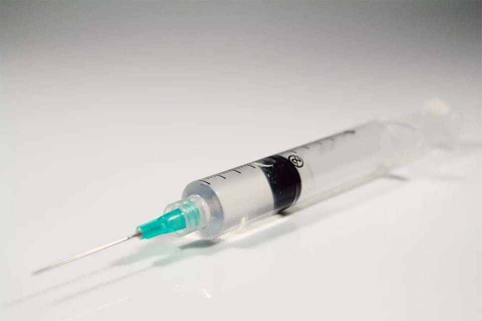 Polícia alemã acusa enfermeira de tentar matar 5 bebês