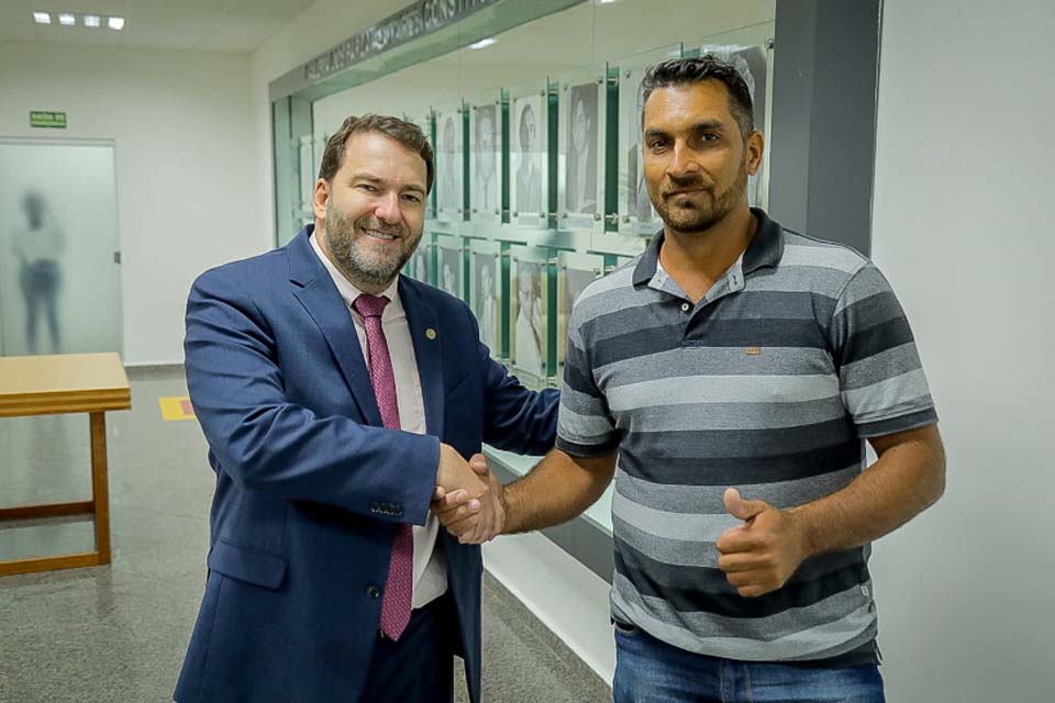 R$ 400 mil para São Miguel do Guaporé são assegurados pelo presidente da Assembleia Legislativa, Alex Redano