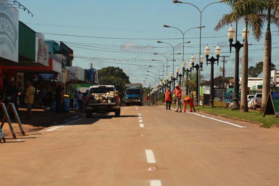 Em Vale do Anari, população é beneficiada com recuperação da RO-133 no perímetro urbano