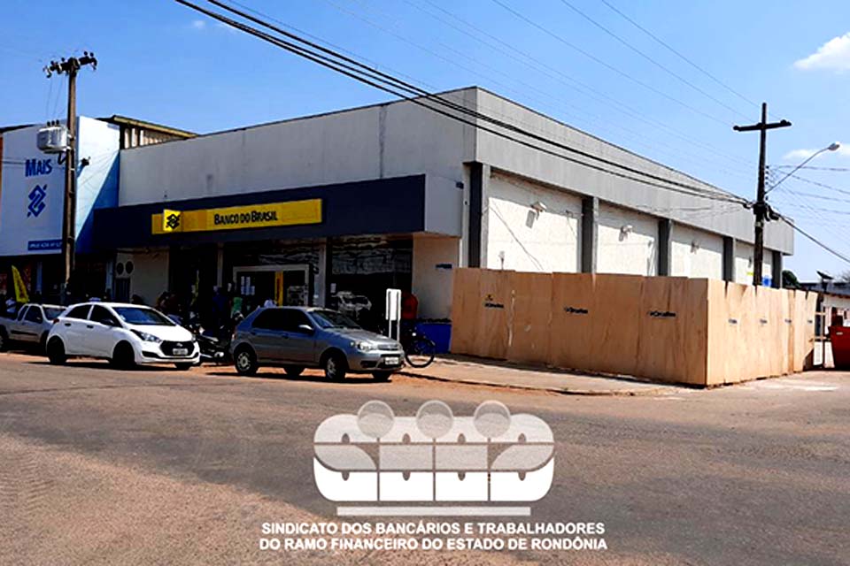 Irregular: Obra em agência do Banco do Brasil coloca em risco saúde de empregados, clientes e usuários em Porto Velho