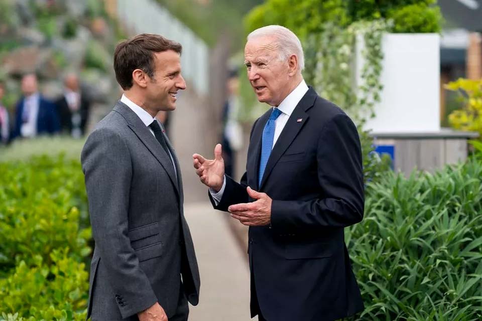 Macron e Biden ensaiam reaproximação após crise dos submarinos