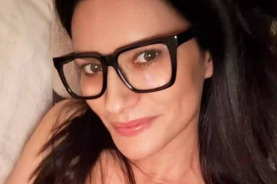 Laura Pausini revela segredo para manter a pele jovem: “Gosto muito de fazer amor”