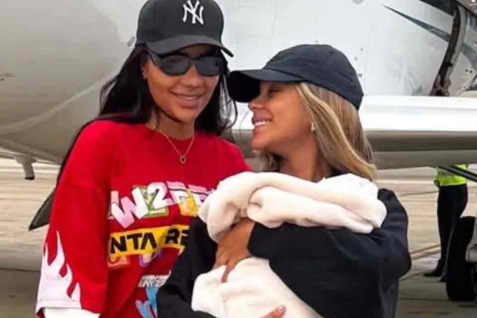 Ludmilla e Brunna comemoram dois meses da filha com festa temática de abelhinha