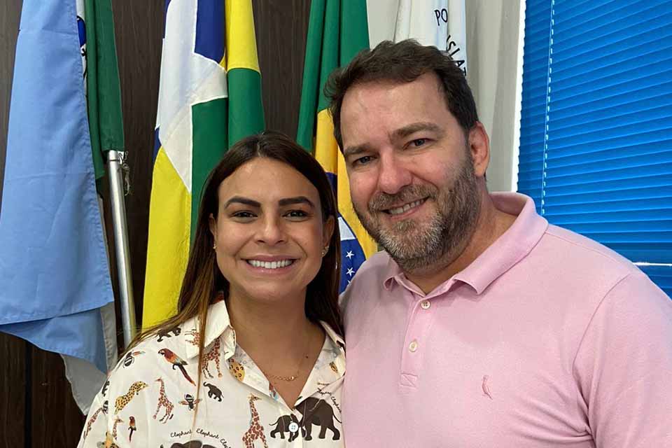 Presidente do Republicanos, Alex Redano dá boas vindas à deputada Mariana Carvalho ao partido