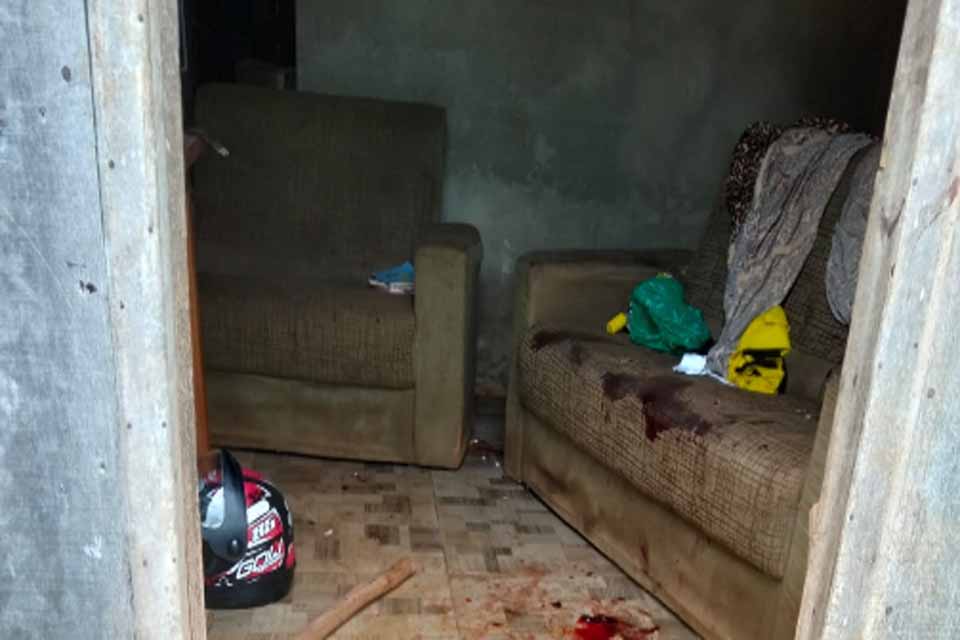 Homem é encontrado com o pescoço cortado dentro de casa em Alta Floresta