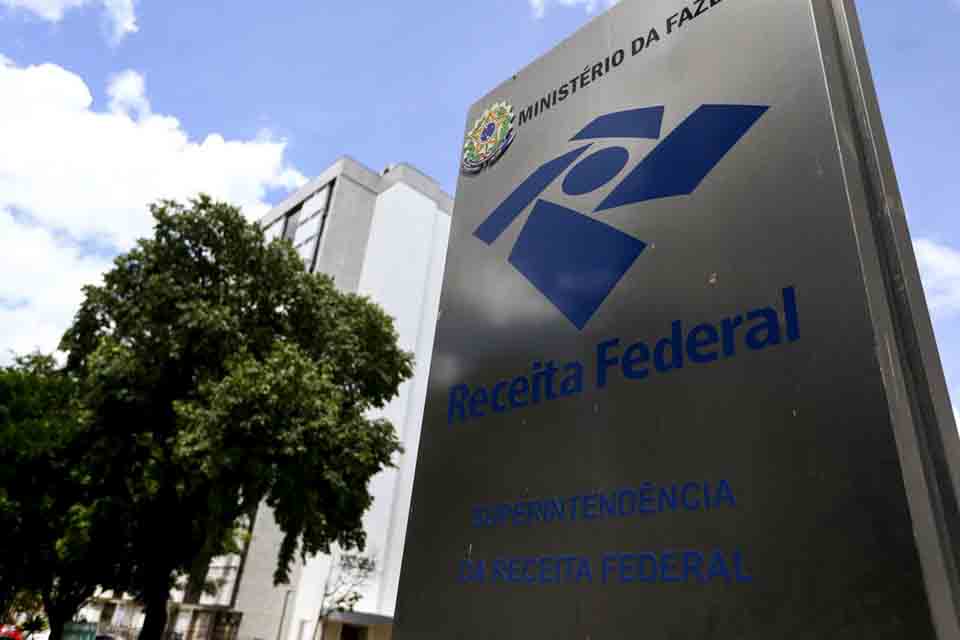 Contribuinte pode juntar documentos para declarar Imposto de Renda