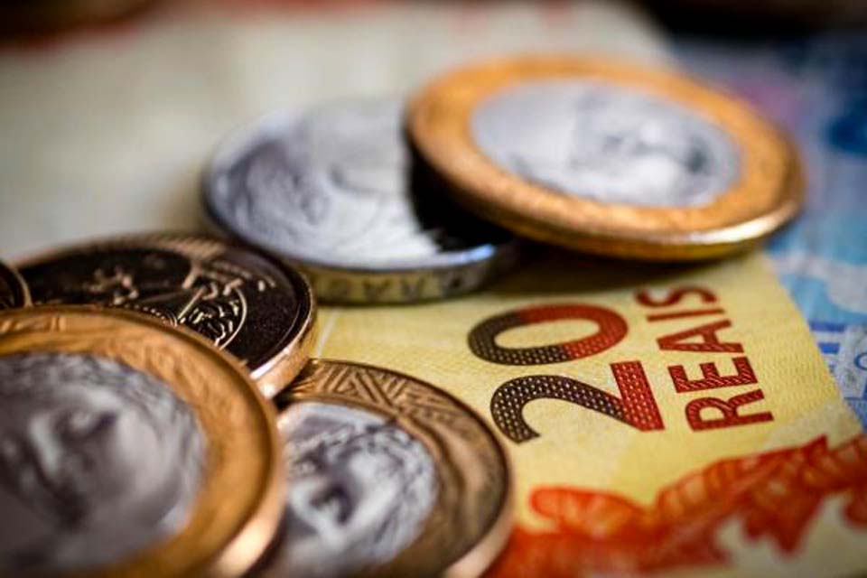 Em 2020, 1º ano da pandemia, PIB recua em 24 unidades da Federação