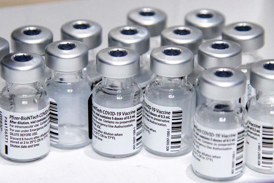 Anvisa autoriza estudo sobre dose de reforço da Pfizer