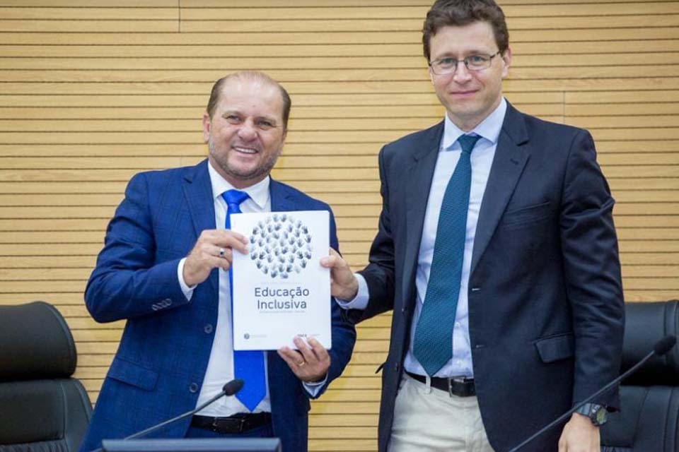 Tribunal de Contas de Rondônia apresentou relatório final de auditoria operacional realizada no âmbito da educação inclusiva durante audiência pública na ALE