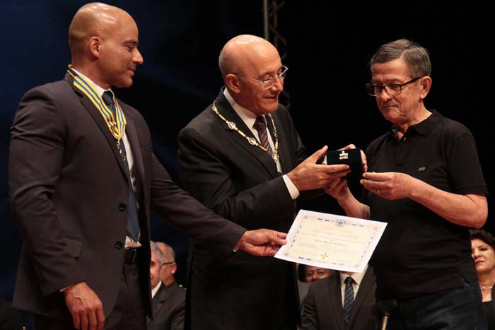 Em entrega de medalhas Marechal Rondon, governador Confúcio enaltece homenageados e faz agradecimentos