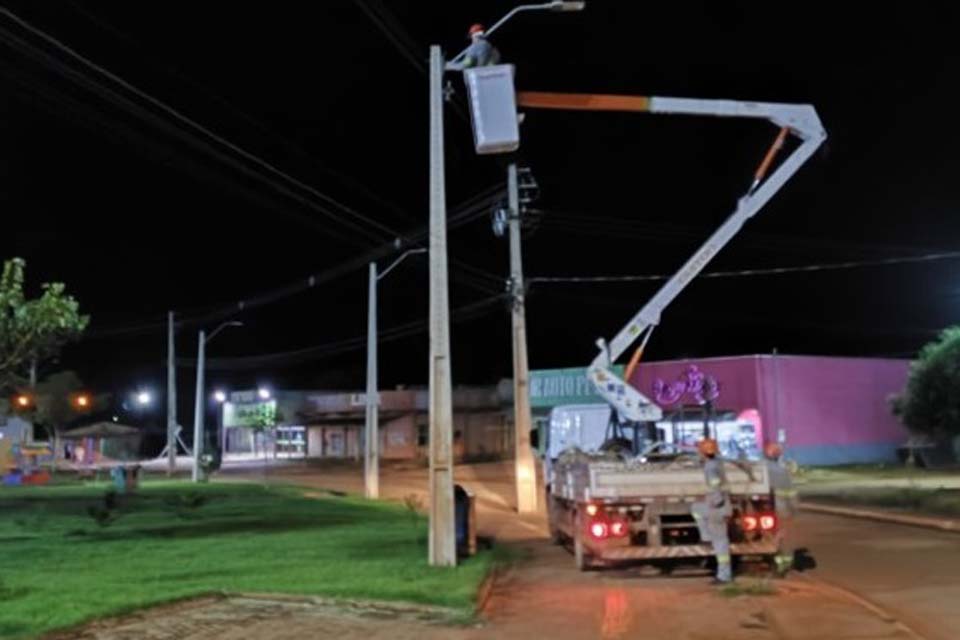 Prefeitura de Porto Velho realiza trabalho de modernização do sistema de iluminação pública em União Bandeirantes