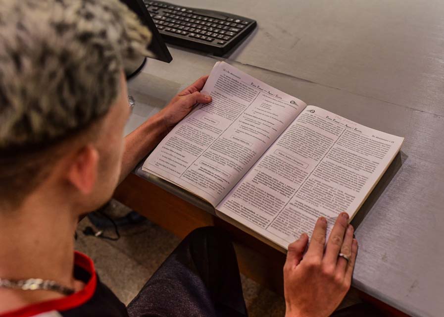 Biblioteca Municipal atende concurseiros em horário de almoço