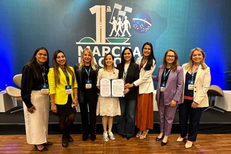 Ieda Chaves participa de encontro nacional que articula pauta feminina no Legislativo