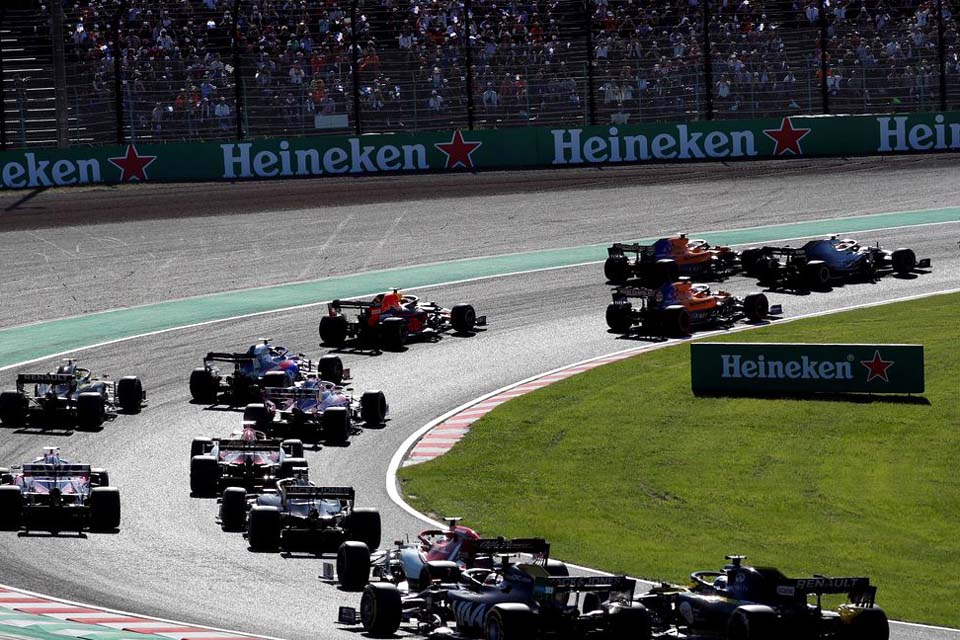 Covid-19: Fórmula 1 cancela GPs do Azerbaijão, Singapura e Japão
