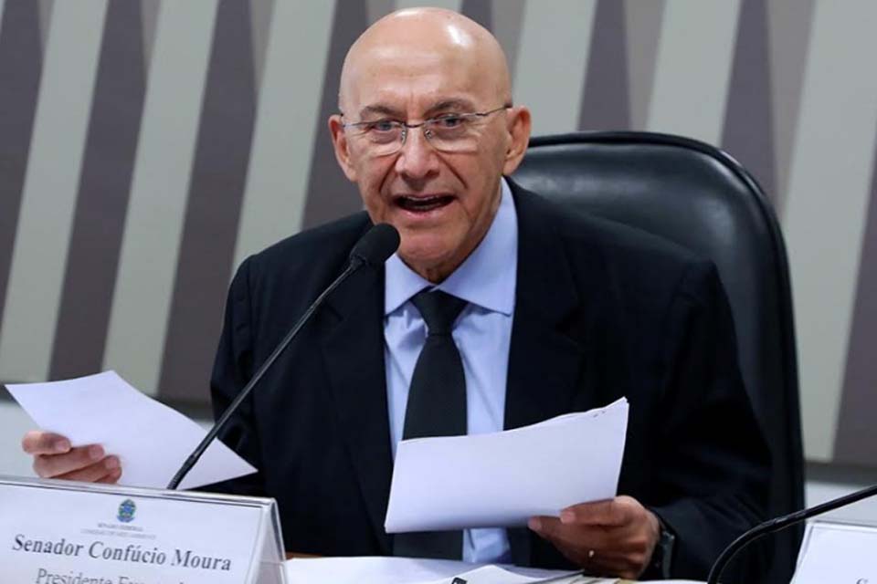 Confúcio Moura se licencia do Senado no período de 24 de setembro de 2021 a 24 de janeiro de 2022