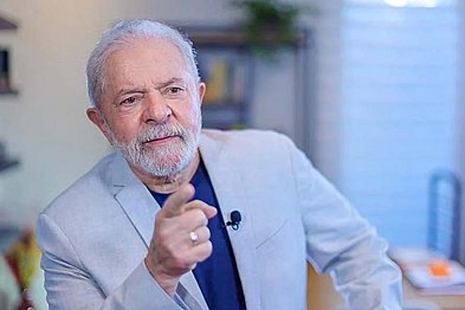 Em Abu Dhabi, Lula negocia acordos comerciais e de meio ambiente