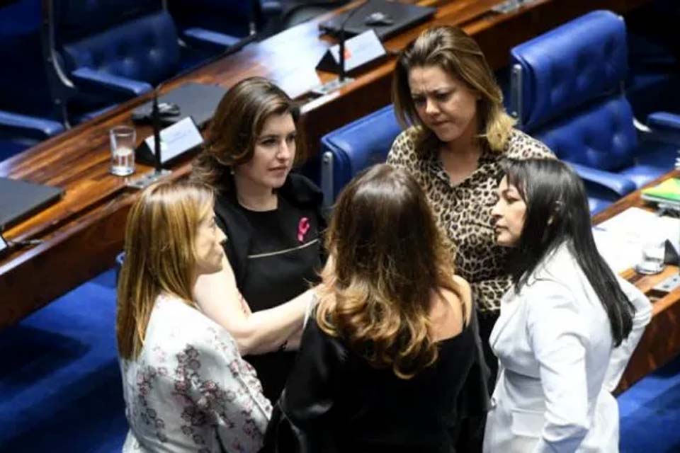 Bancada feminina encolhe no Senado; Câmara elege a maior da história