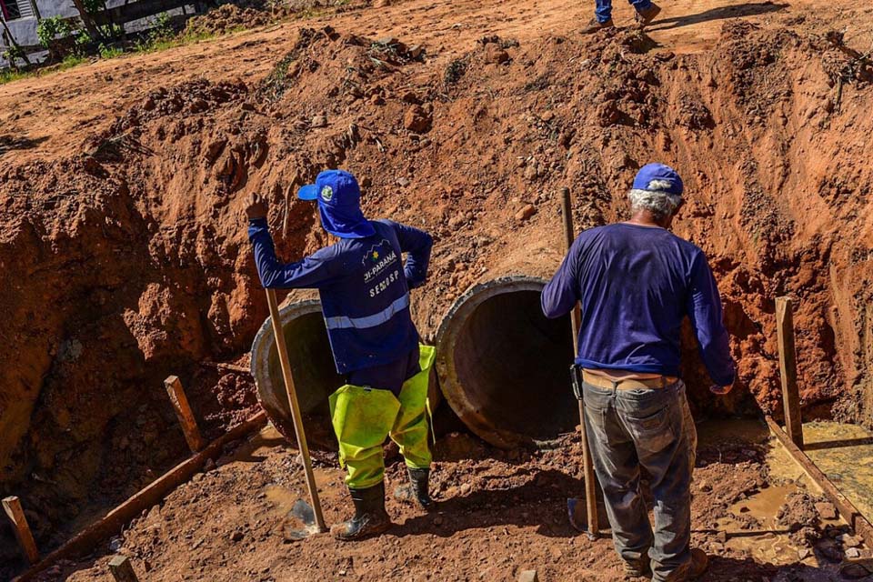 Prefeitura constrói galeria pluvial na rua Santa Isabel no 1º distrito
