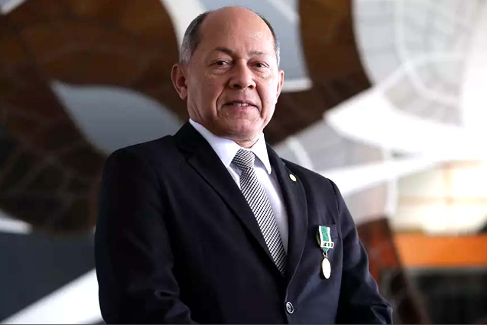 No dia do Soldado deputado federal Coronel Chrisóstomo homenageia combatentes brasileiros