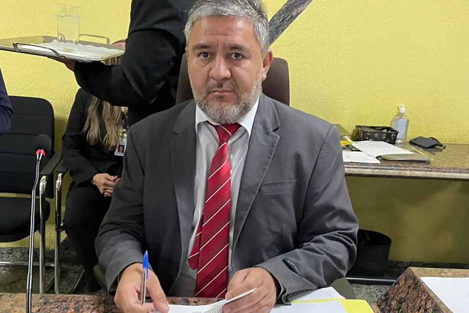 Vereador Fogaça assina requerimento que pede retorno das sessões presenciais na Câmara Municipal de Porto Velho