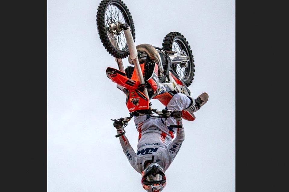 Joaninha dez vezes campeão brasileiro de Motocross Freestyle retorna a Rondônia para show